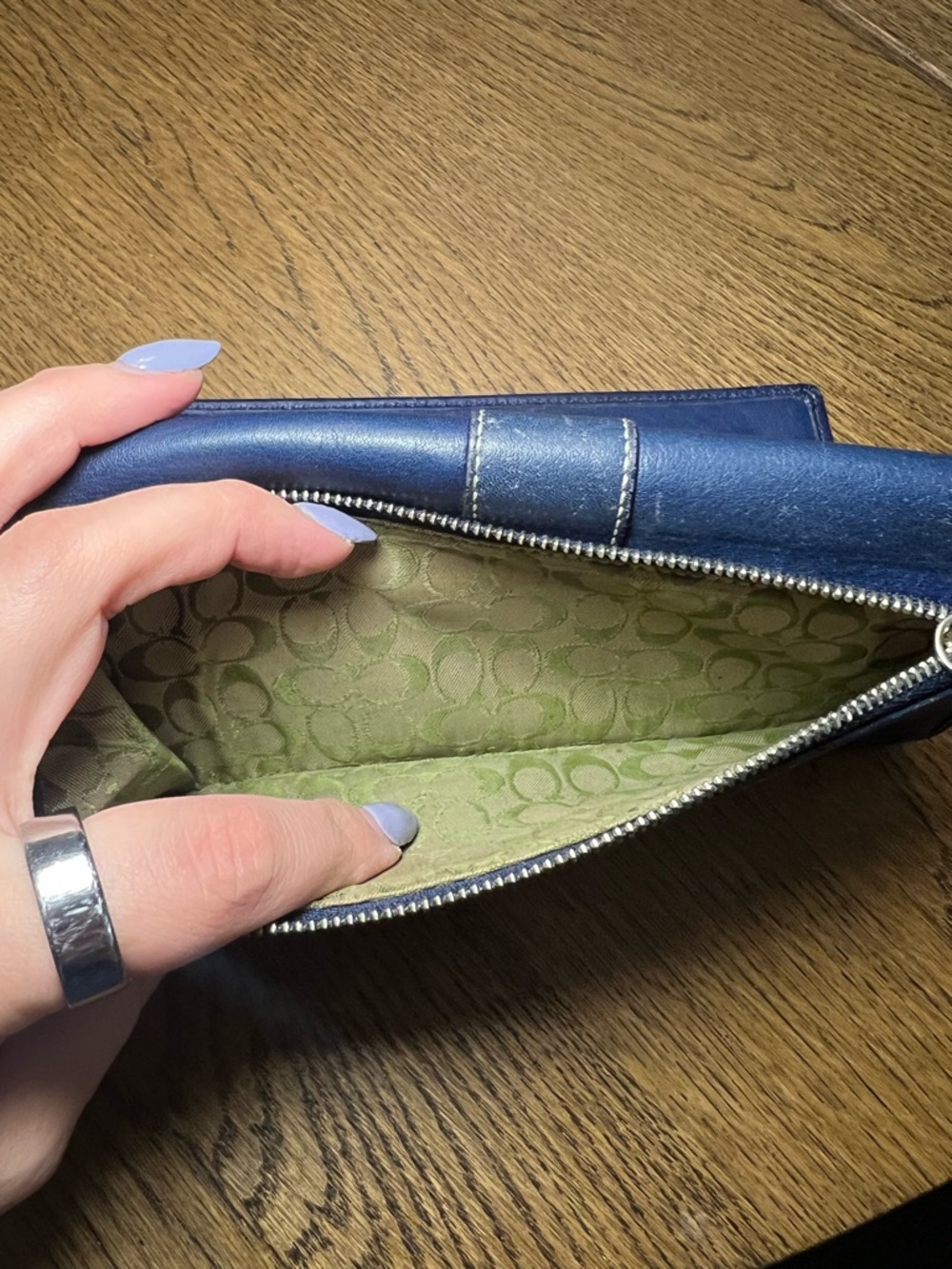 Vintage Coach leather Hamilton trifold wallet, navy blue - Picture 6 of 14